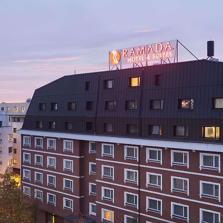 รามาดา โฮเต็ล แอนด์ สวีท บาย วินด์แฮม บูคาเรสต์ นอร์ท Hotel ภายนอก รูปภาพ
