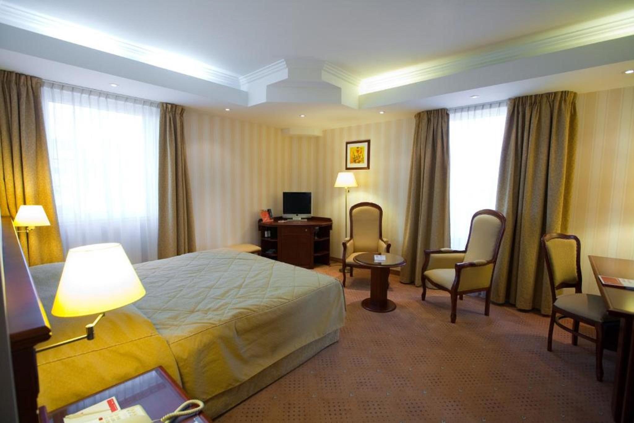 รามาดา โฮเต็ล แอนด์ สวีท บาย วินด์แฮม บูคาเรสต์ นอร์ท Hotel ภายนอก รูปภาพ