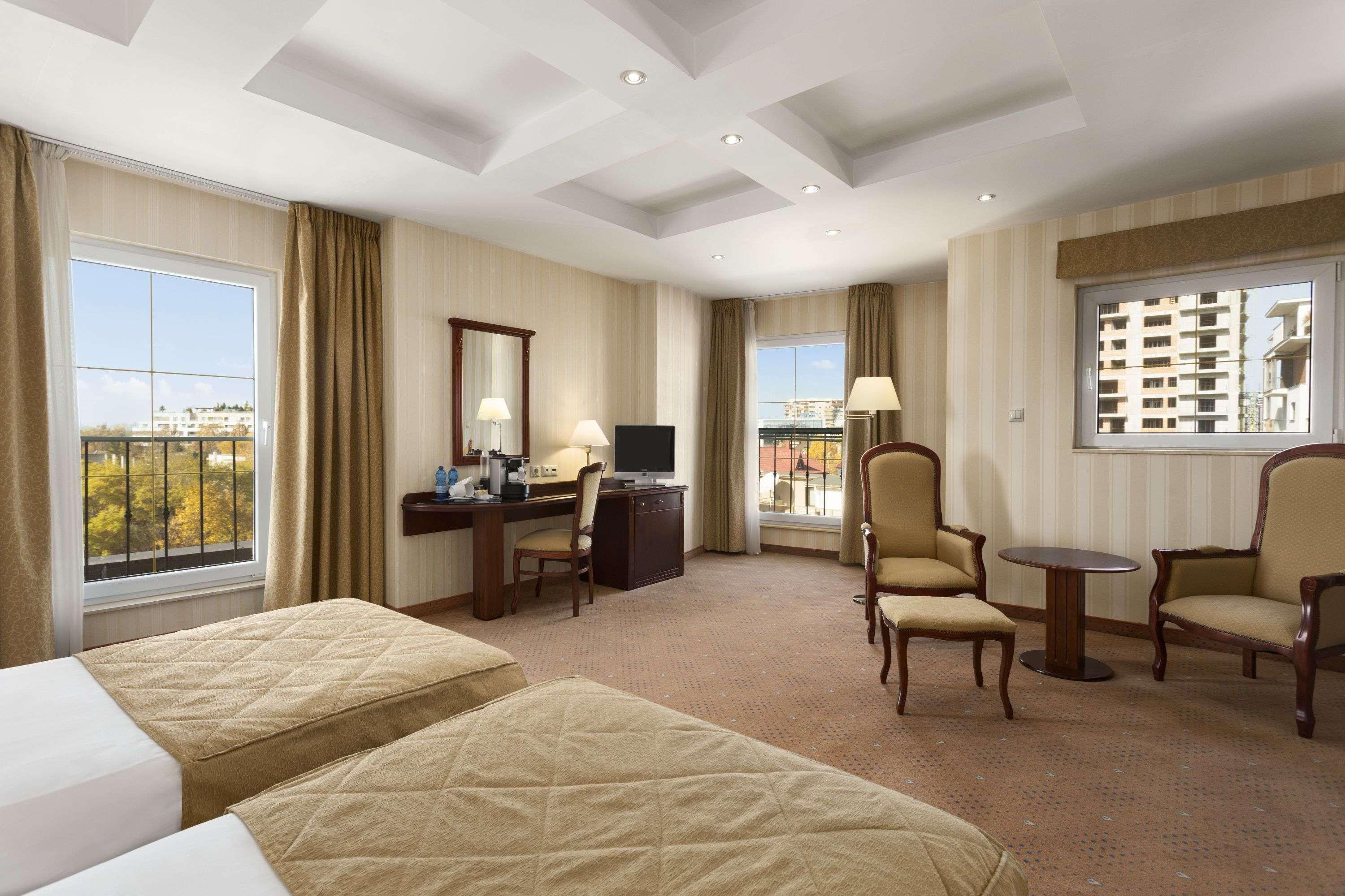 รามาดา โฮเต็ล แอนด์ สวีท บาย วินด์แฮม บูคาเรสต์ นอร์ท Hotel ภายนอก รูปภาพ
